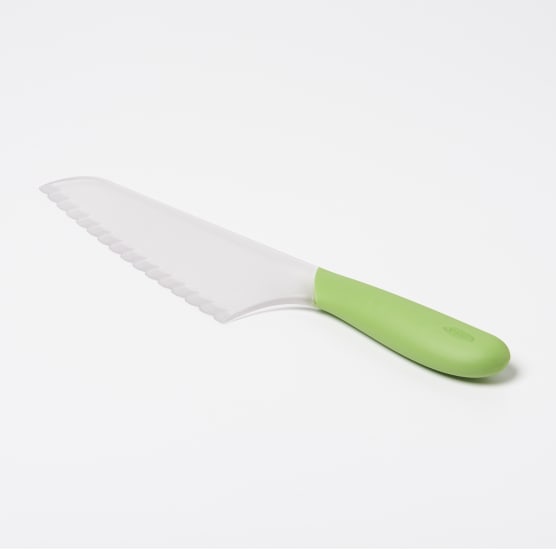https://www.atlifestylehomeware.co.za/wp-content/uploads/2020/10/OXO-Good-Grips-Lettuce-Knife2.jpg